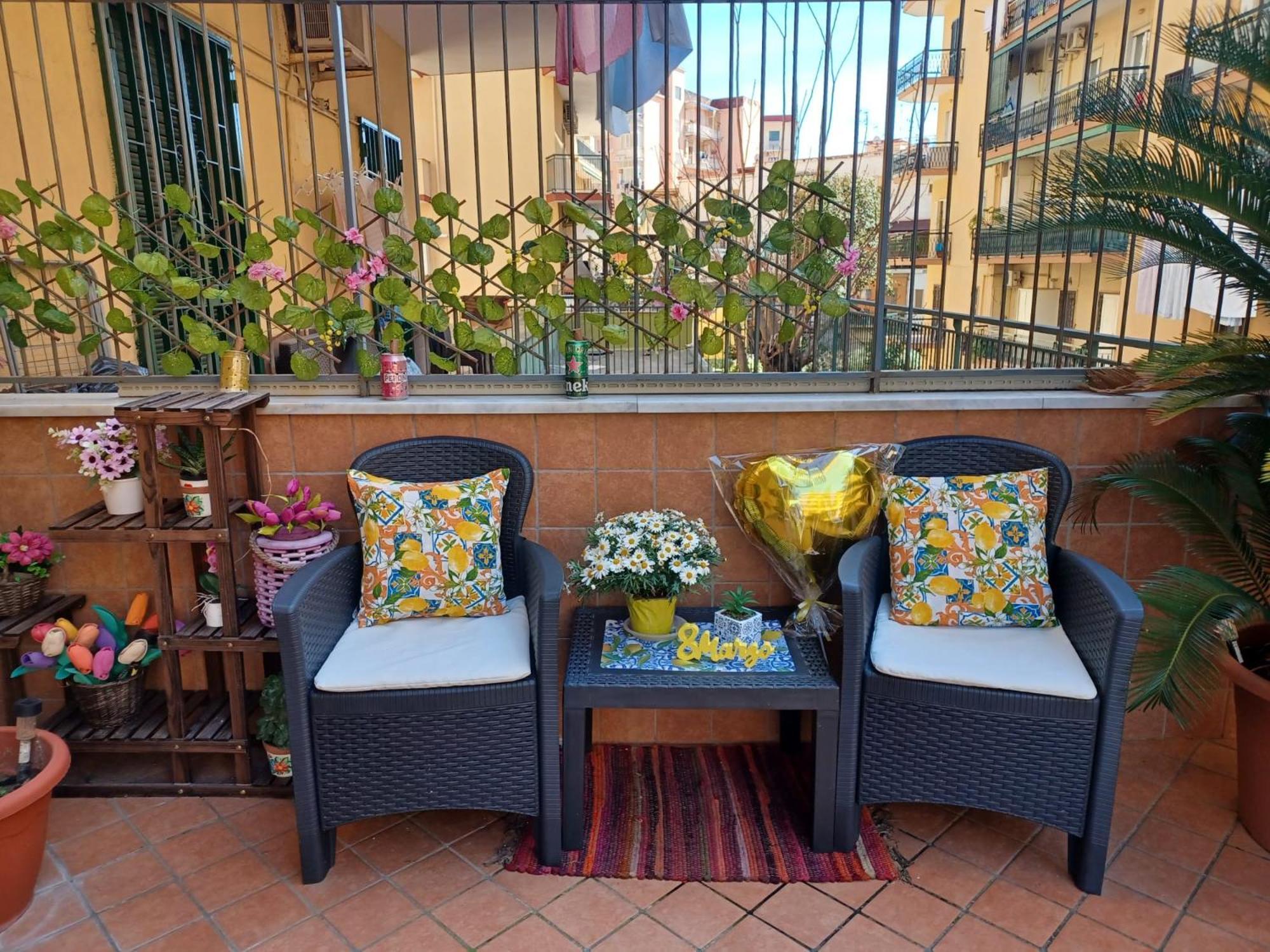 La Terrazza Di Monica & Teresa Portici Exterior foto