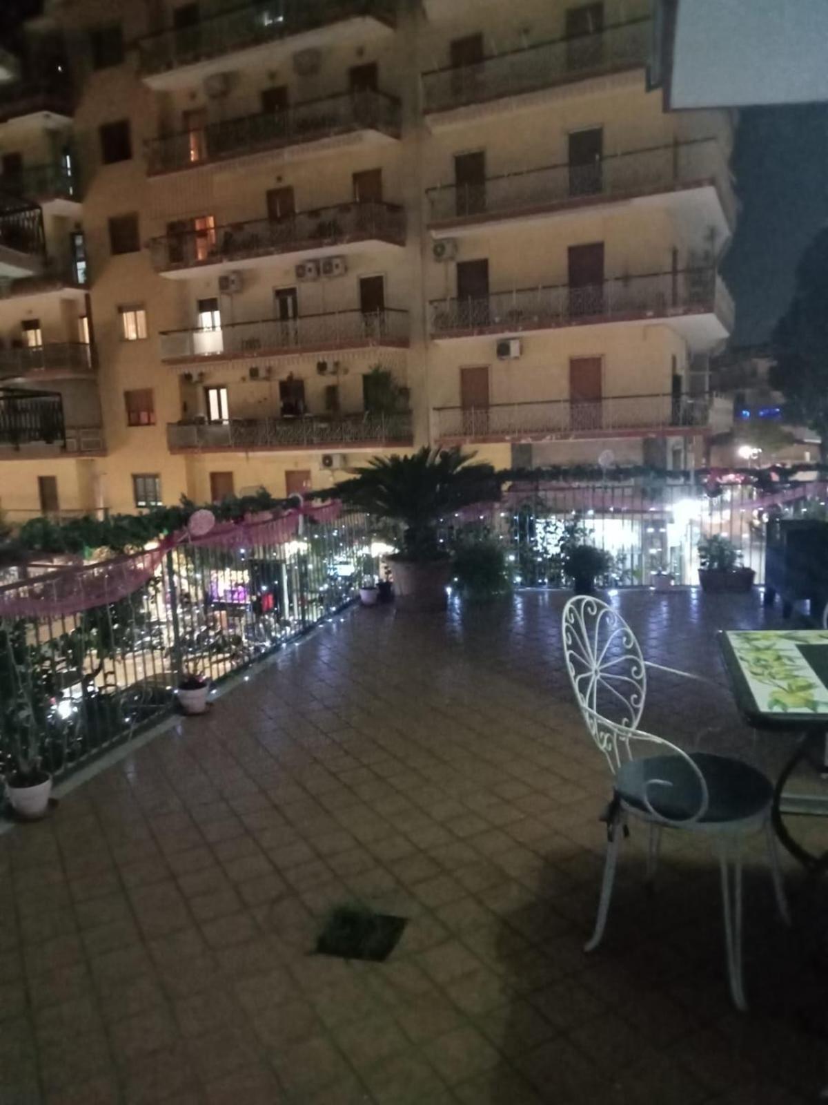 La Terrazza Di Monica & Teresa Portici Exterior foto