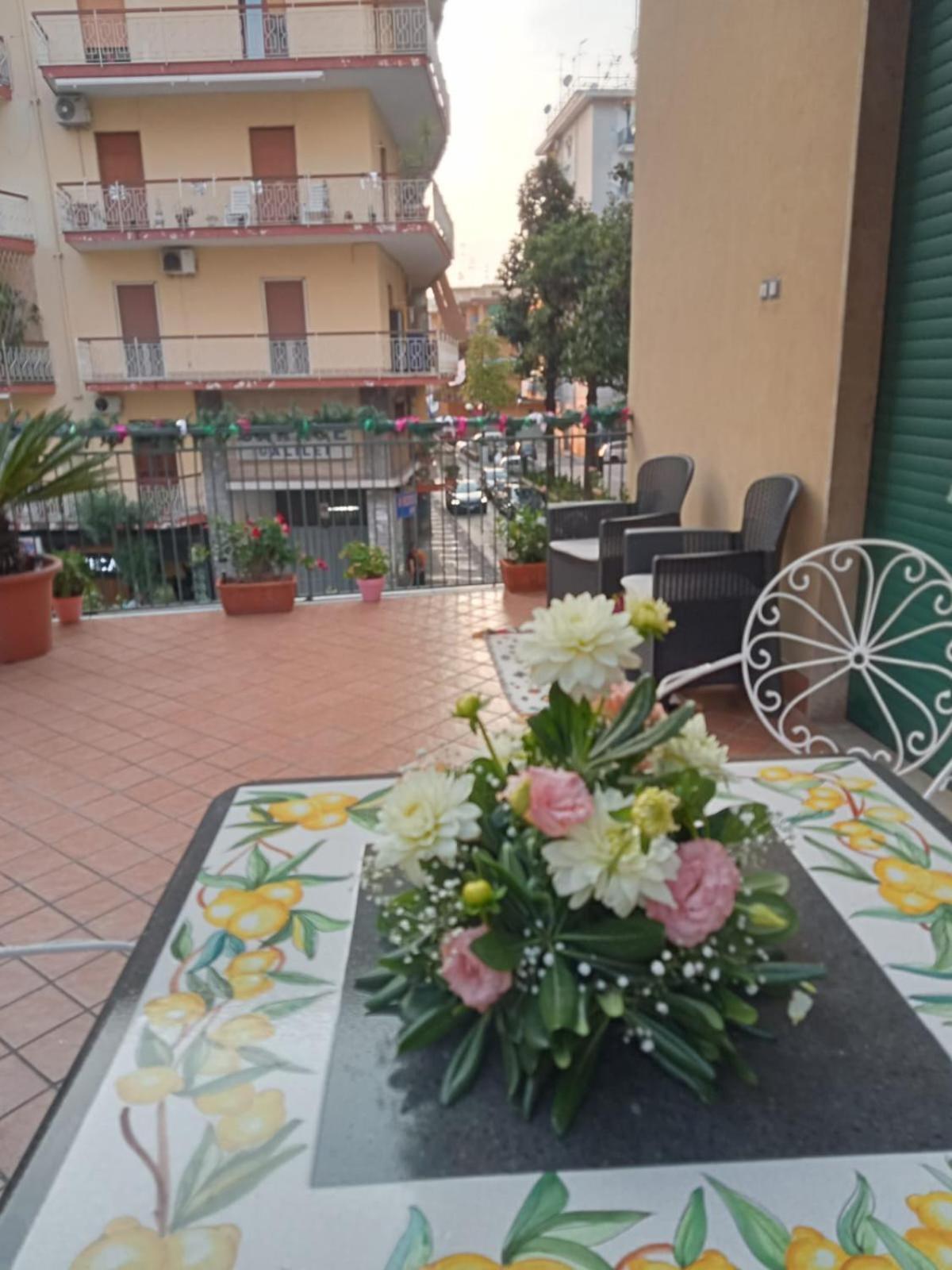 La Terrazza Di Monica & Teresa Portici Exterior foto