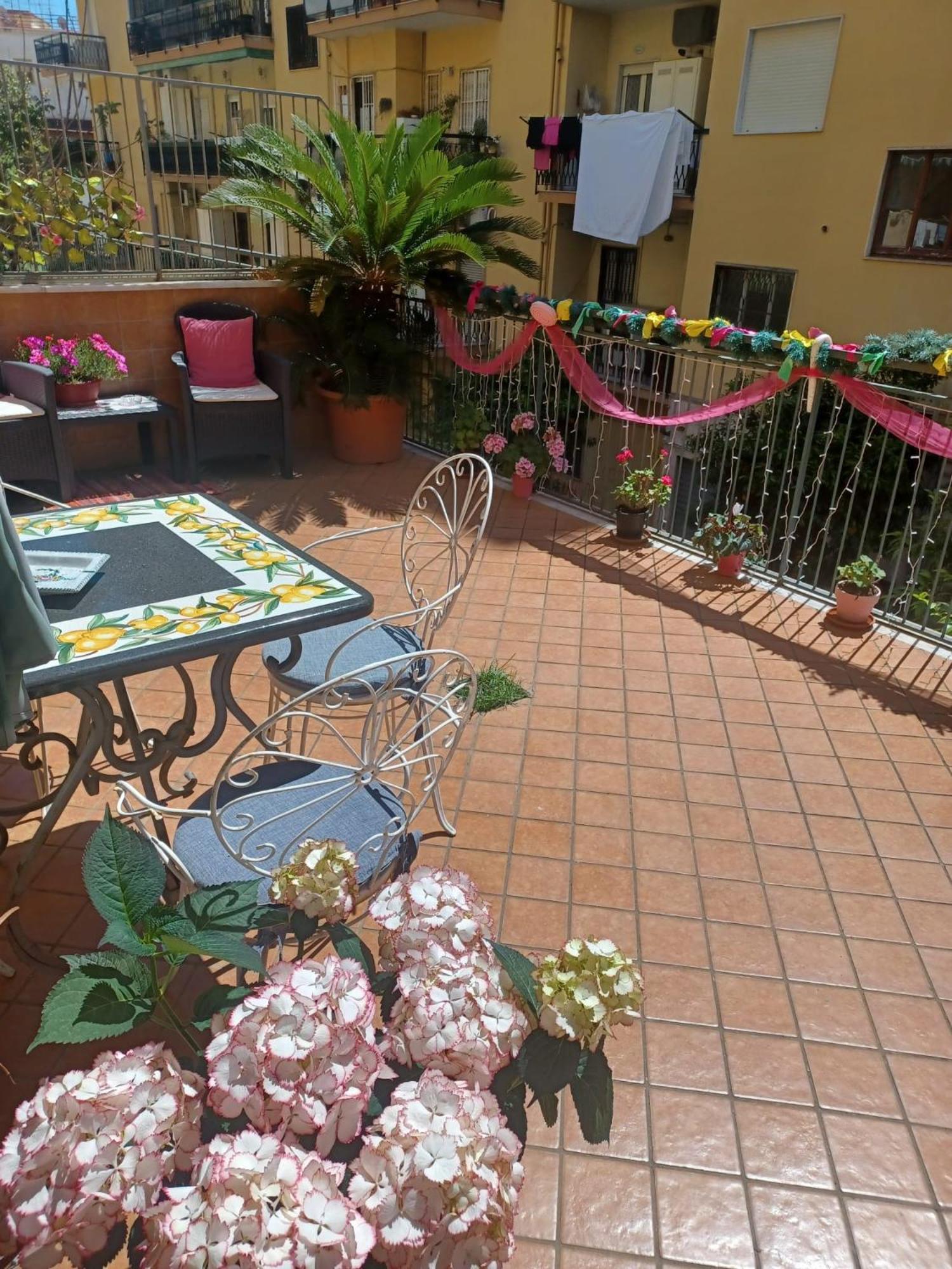 La Terrazza Di Monica & Teresa Portici Exterior foto